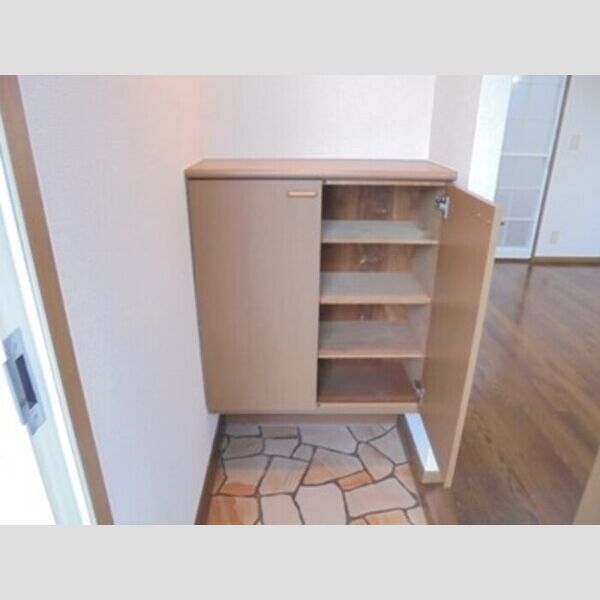 ヴェルディ清見台　AB 玄関