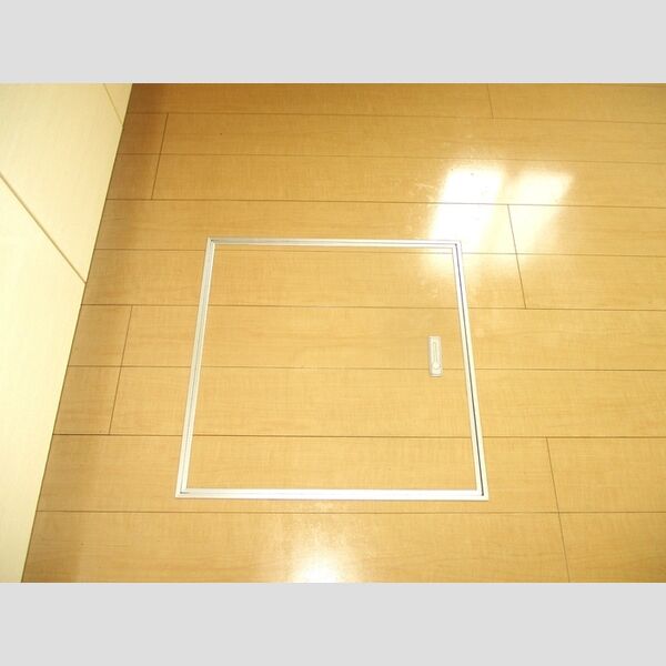 ラ・レアール・パス101号室 床下収納