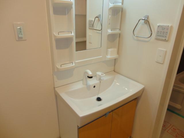 Flat Takata 洗髪洗面化粧台