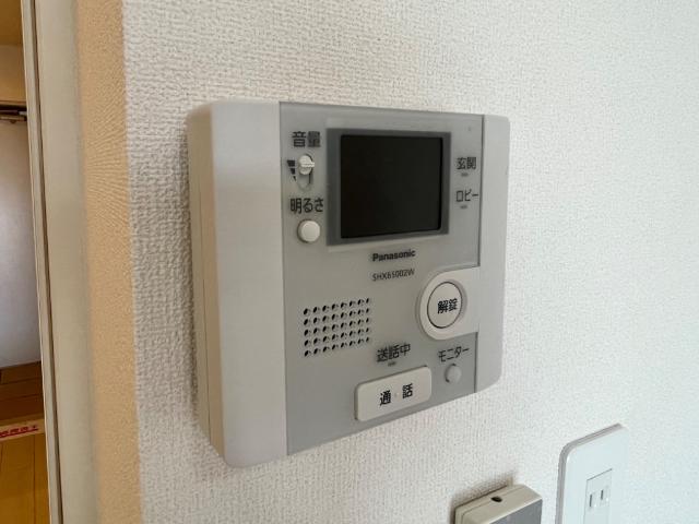 オークロシェ203号室 モニター付きインターホン