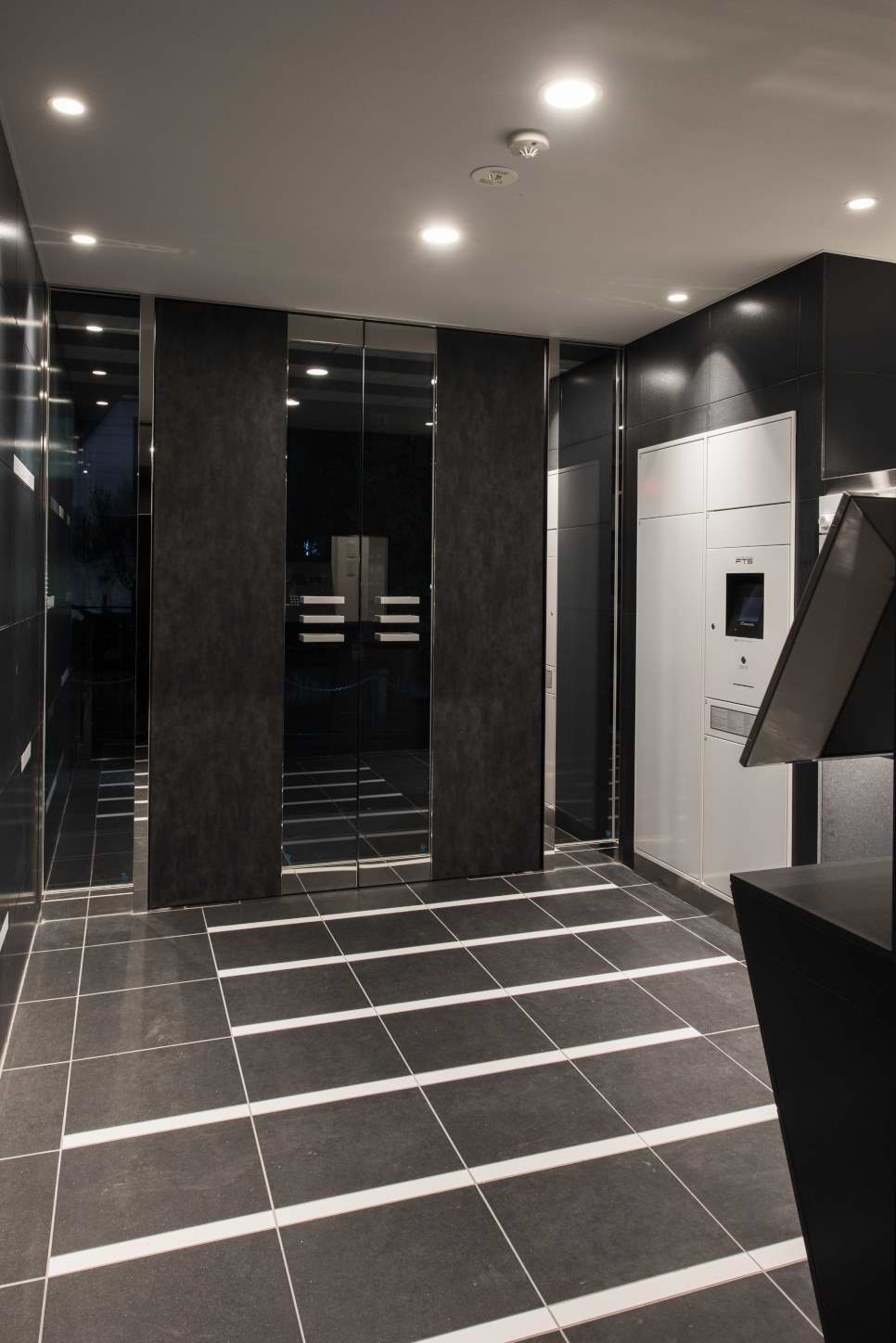 DIPS板橋駅前公園503号室 エントランス