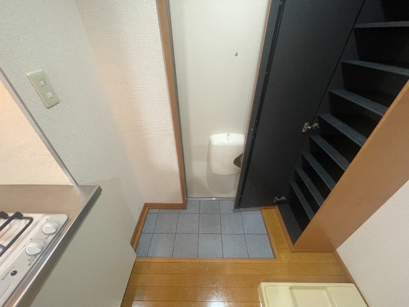 レオン三原2階 玄関