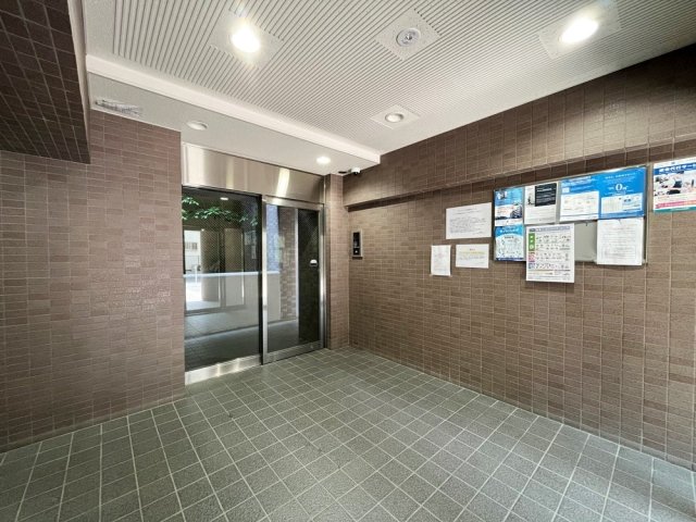 プレール西新宿 エントランス