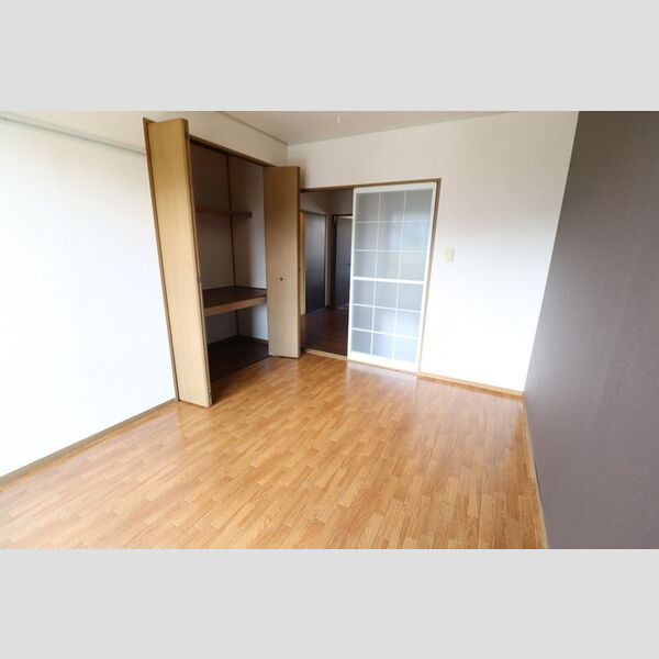 プレミール 洋室