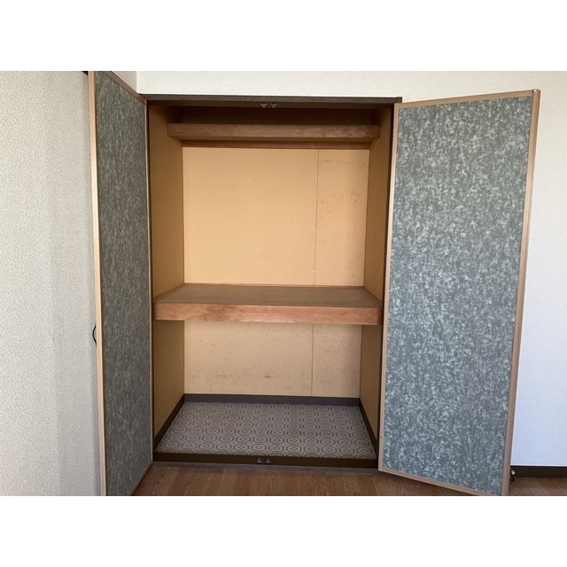 グランデュール瀬戸岡102号室 内観