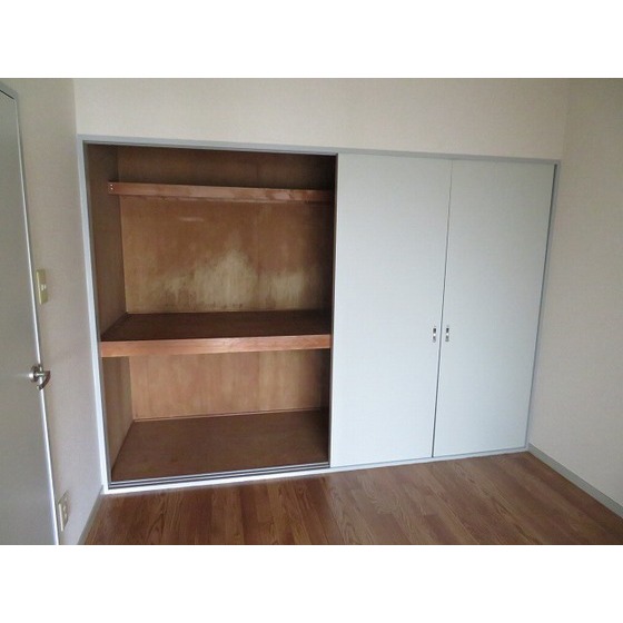 エレガンス綾瀬４0407号室 収納