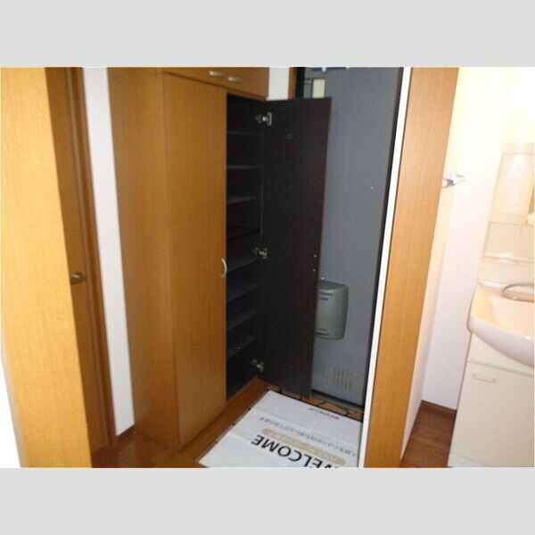 サンパティーク　A 玄関