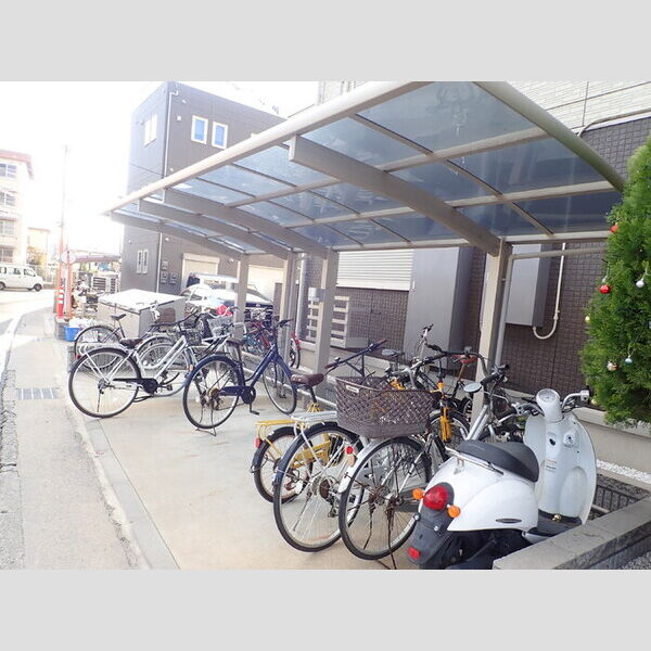 ルミエール　K306号室 駐輪場