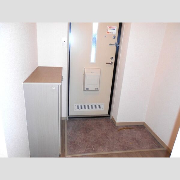 クライン・モルツ106号室 玄関