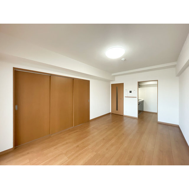 アーバハイツ六町環七北通り0502号室 リビング