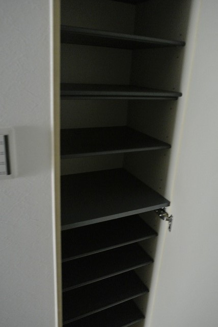 グロウワード東京ノース・アリビエ 内観