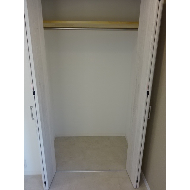 アレンタール西新宿2階 収納