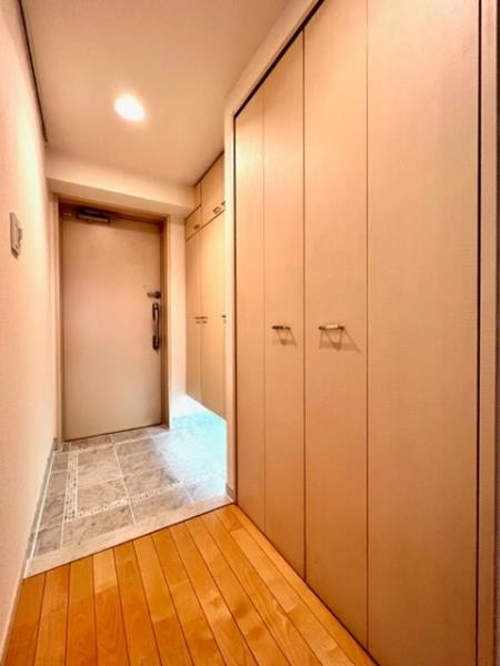 ウヴラージュ広尾 玄関