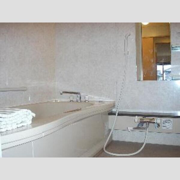 アヴァンセ八幡　AB 浴室