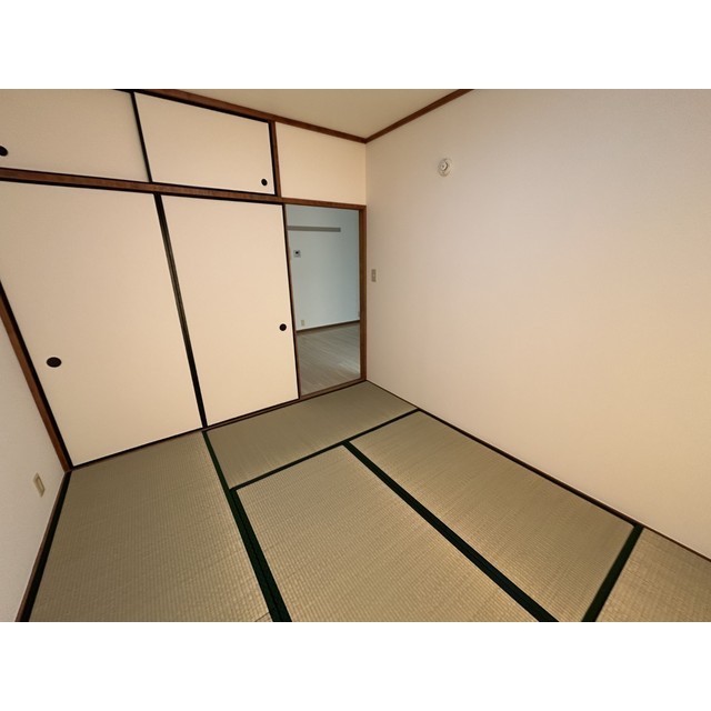 ホワイトパレス大宮206号室 内観