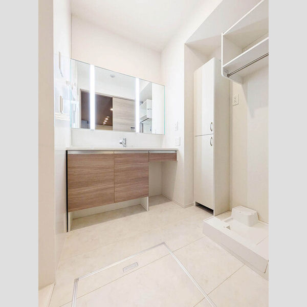 ヴィアレット　Ⅷ102号室 洗面室