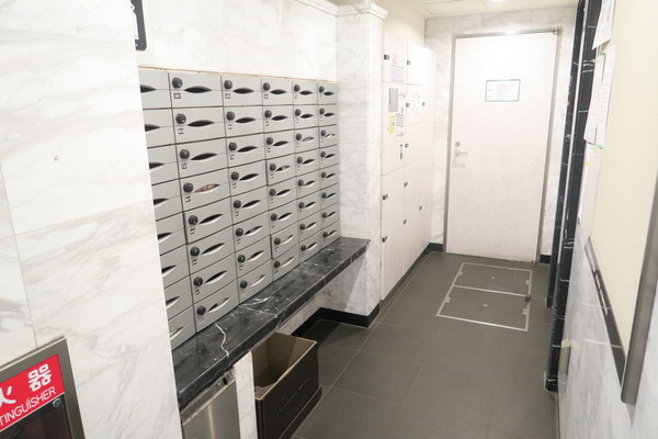 リリエンベルグ目白壱番館6階 同建物別部屋の参考画像