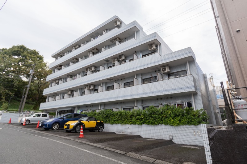 リエス高尾3階 外観