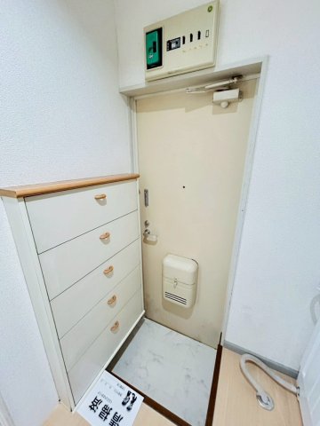 ドルフ鶴巻No.14 玄関