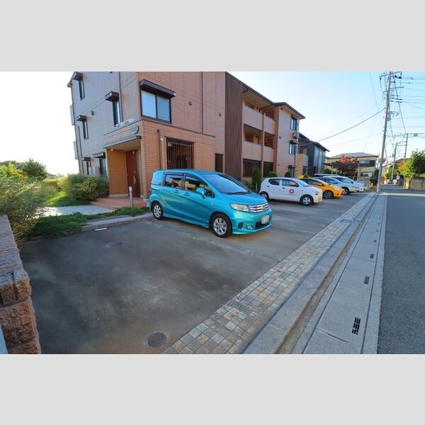 クレストール　北館 駐車場