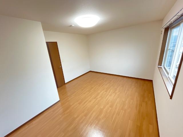 グリューネ　ハウス 洋室