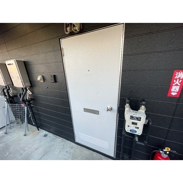 ちとせハイム203号室 玄関