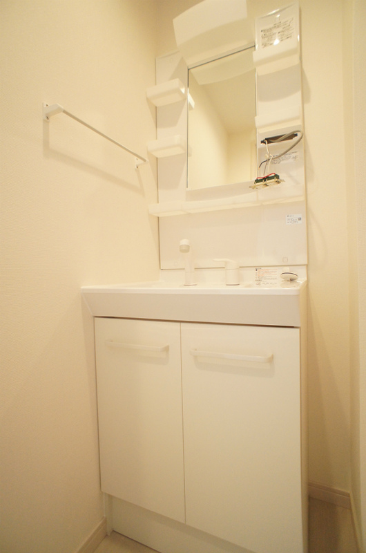 リブリ・LUCIA湘南1階 洗面