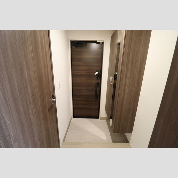 N・D-ROOM IIDACHOU　A棟105号室 玄関