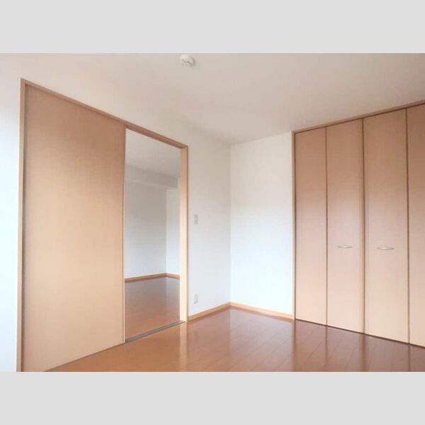 ローズパレス203号室 洋室　6帖