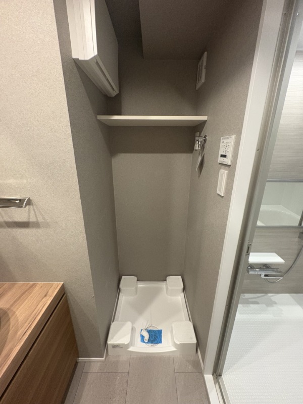 レジディア三軒茶屋Ⅱ1階 洗濯機置き場