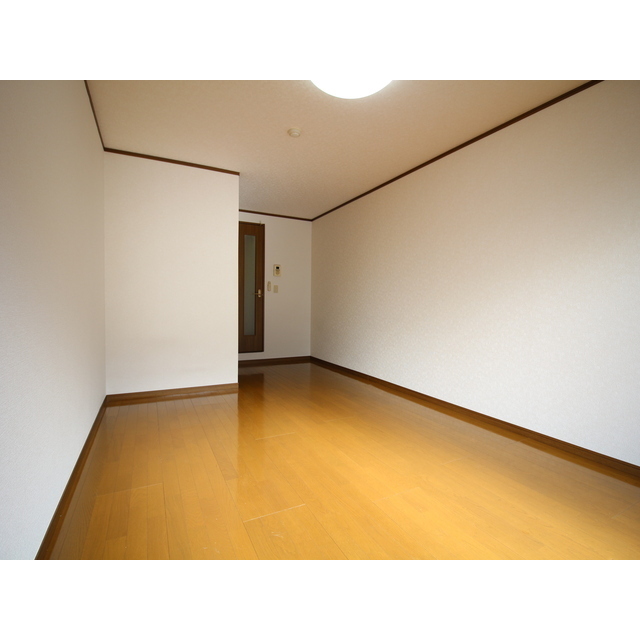 アンプルール フェール リリエンハイムⅡ302号室 リビング