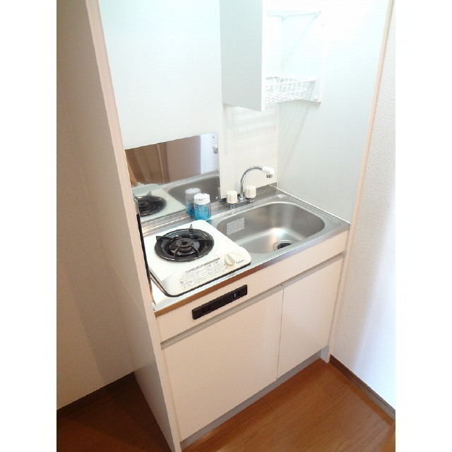 アンプルール フェールクレアシオ キッチン