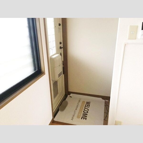 グランシャリオ205号室 玄関