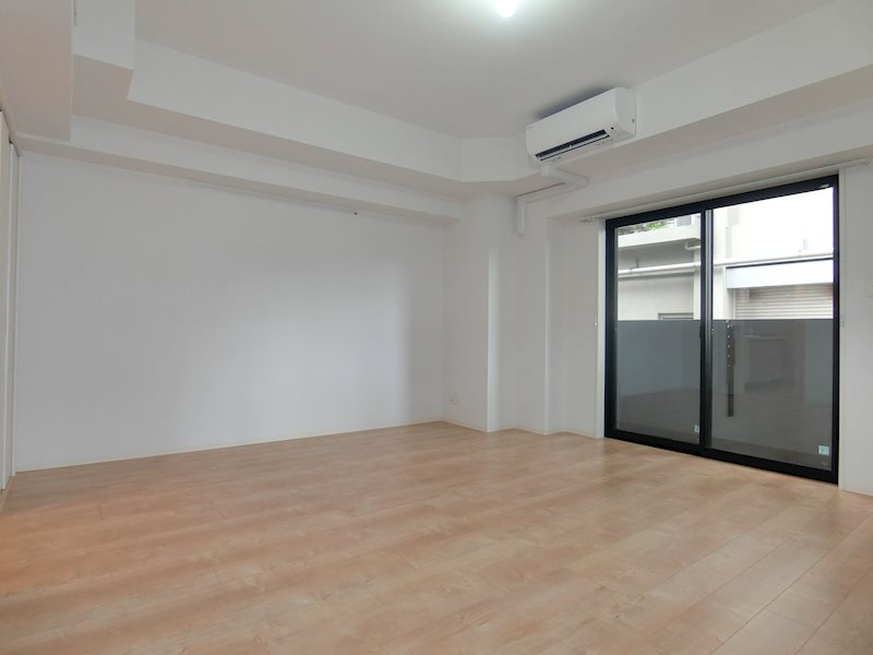 クレサール横中 内観