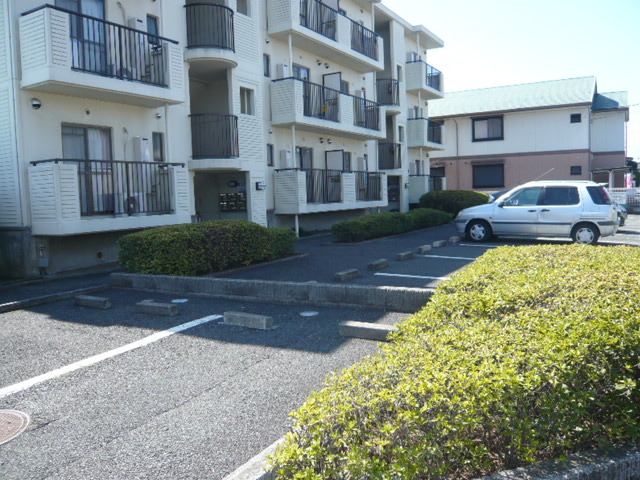 グリーンヒルズ篠嵜 駐車場