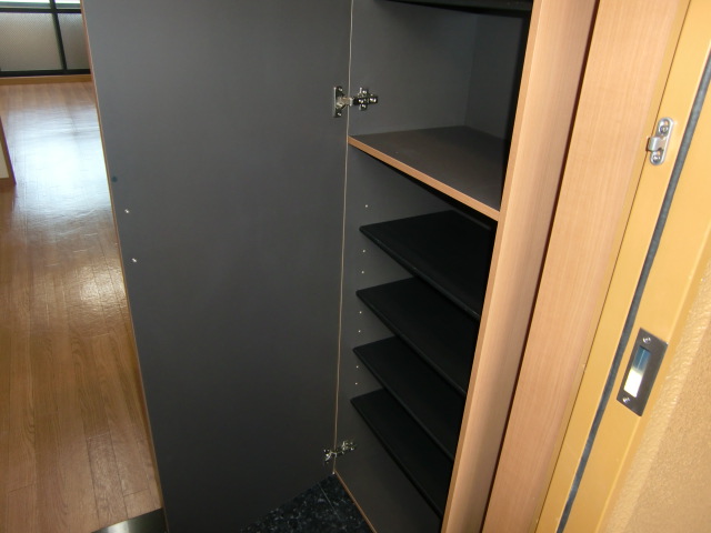 リバブルパレス202号室 シューズクローク