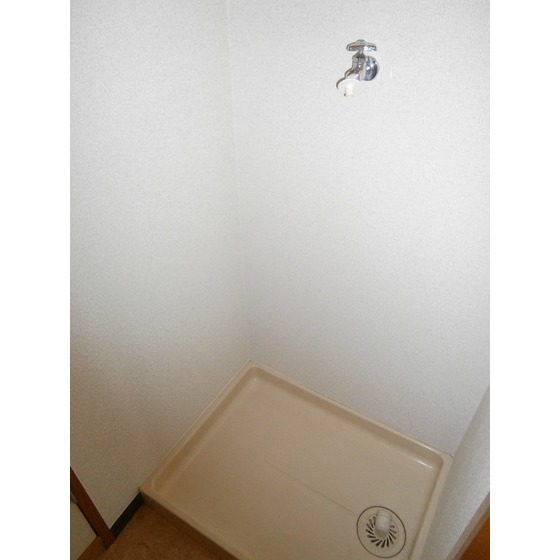 第２梨本マンション0201号室 室内洗濯機置き場