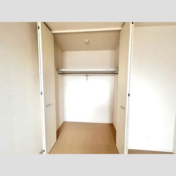 コスモ　ガーデン クローゼット