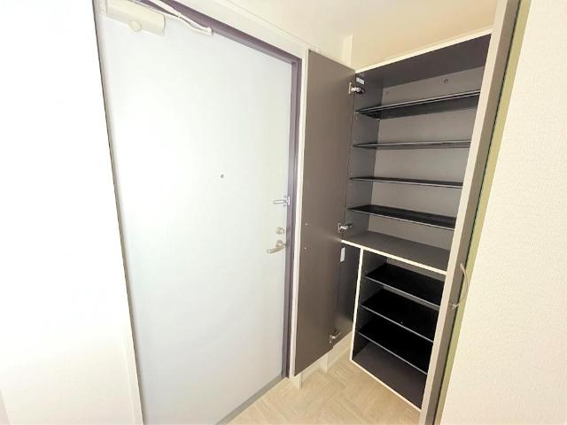 リオグランデ東戸塚102号室 下駄箱