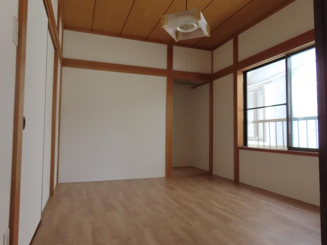 さいたま市大谷口戸建 2階洋室／ハンガーパイプ設置