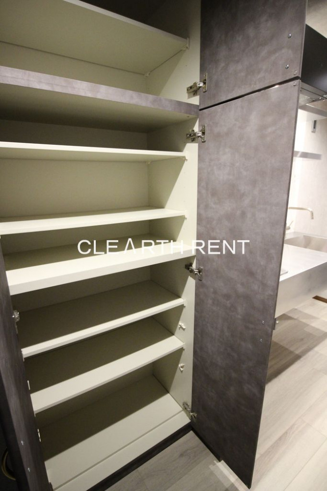 パレステュディオ虎ノ門4階 お気に入りの靴をたっぷり収納できるシューズボックス