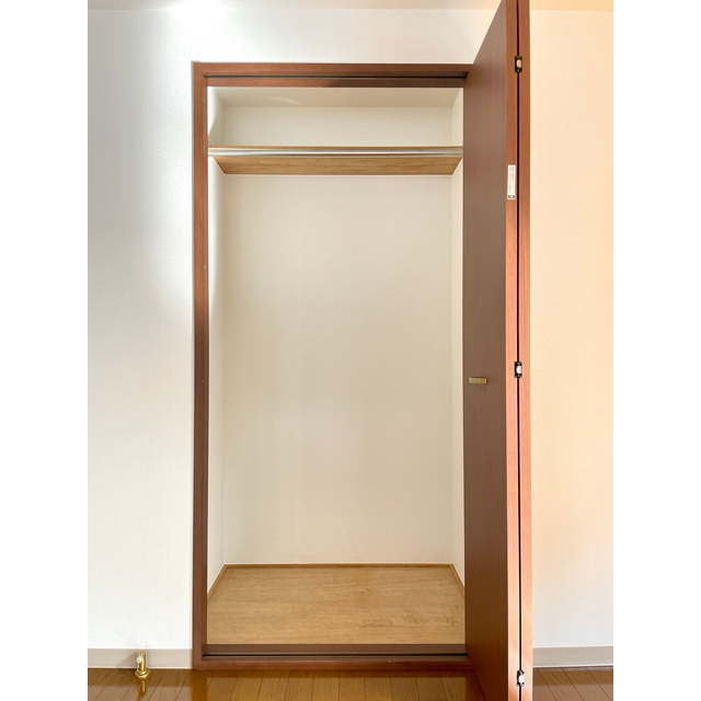 スクリップス101号室 ☆洋室7.5帖クローゼット