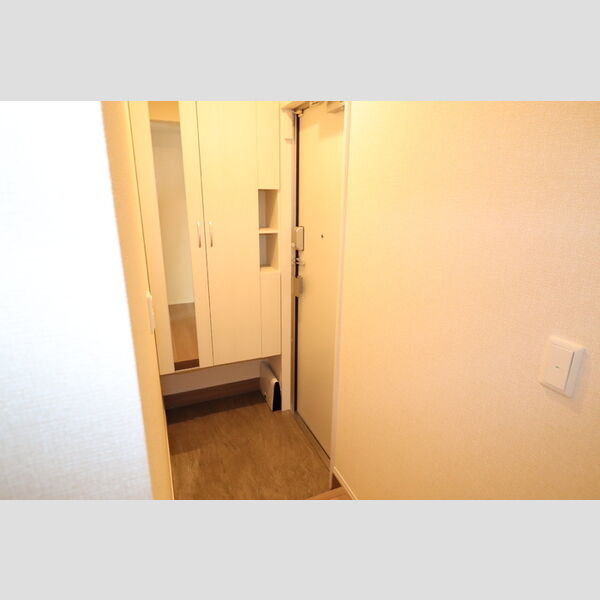 NKガーデン111号室 玄関