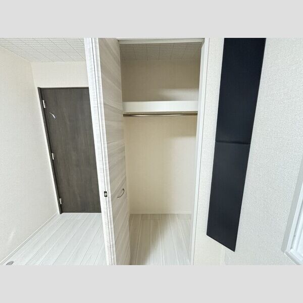 Maestro (マエストロ)302号室 洋室クローゼット