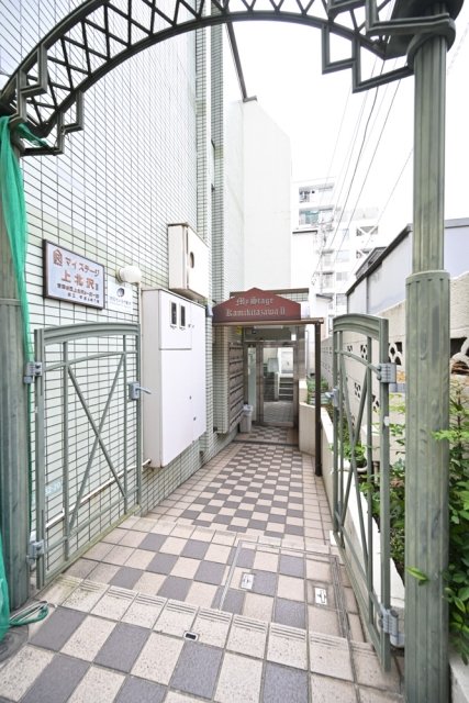 マイステージ上北沢Ⅱ3階 エントランス