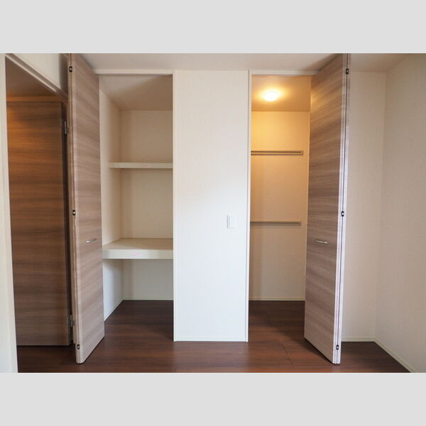 ロイヤルアーク307号室 収納