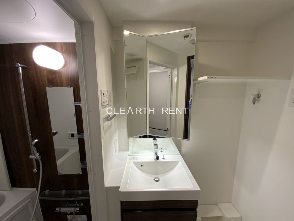 コンシェリア大塚 ＣＲＯＳＳＩＡ 朝の支度に嬉しい独立洗面台