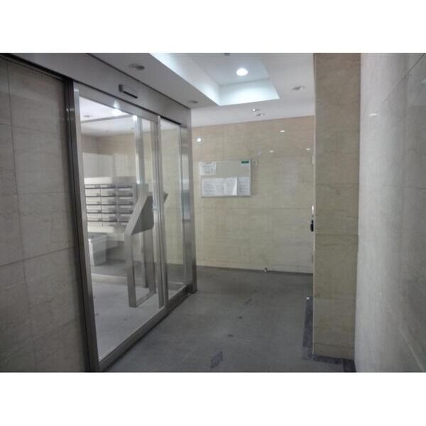 エテルノ志村坂上 エントランス