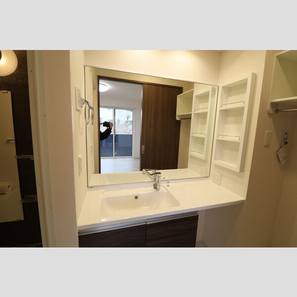 N・D-ROOM IIDACHOU　A棟107号室 洗髪洗面化粧台