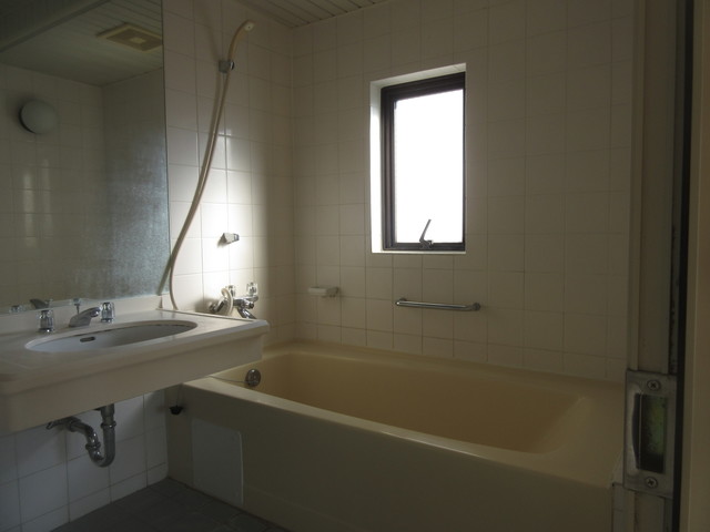 ラ・クレッツ門前仲町0301号室 お風呂